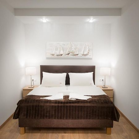 Deluxe Apartman วิเชกราด ภายนอก รูปภาพ