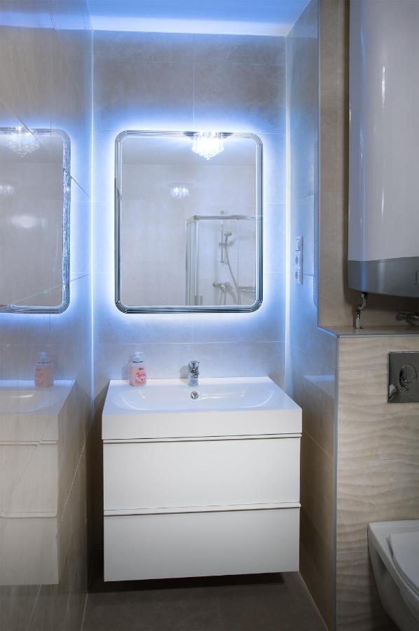 Deluxe Apartman วิเชกราด ภายนอก รูปภาพ