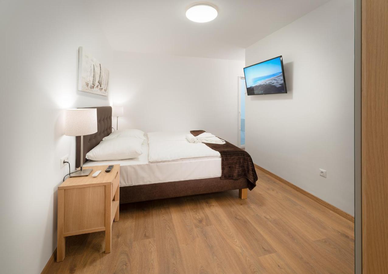 Deluxe Apartman วิเชกราด ภายนอก รูปภาพ